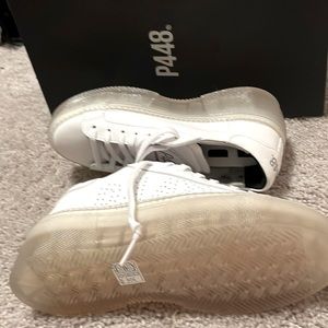 P448 Brand new super cool looking white plush leather sneakers size 36